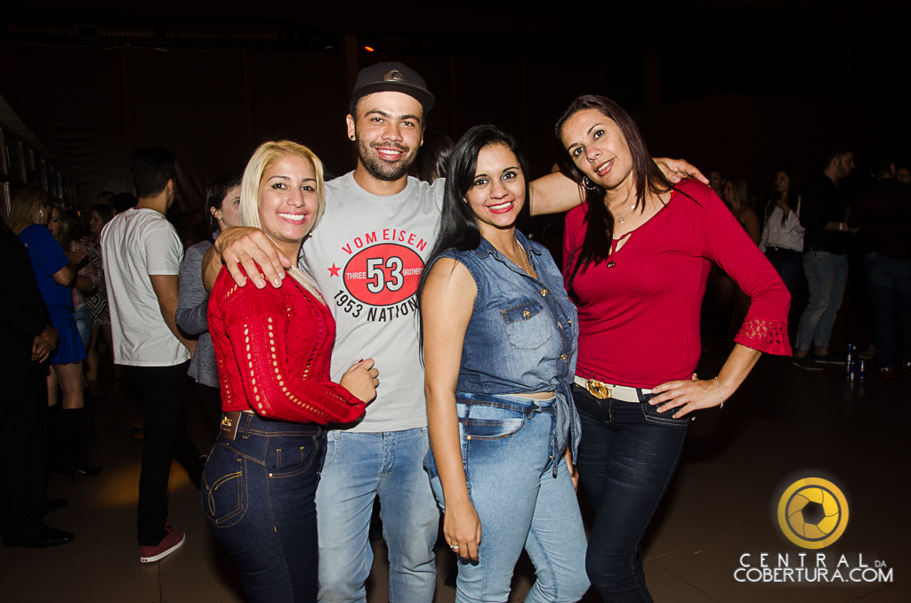 Festival sertanejo com Munhoz & Mariano e Paula Mattos