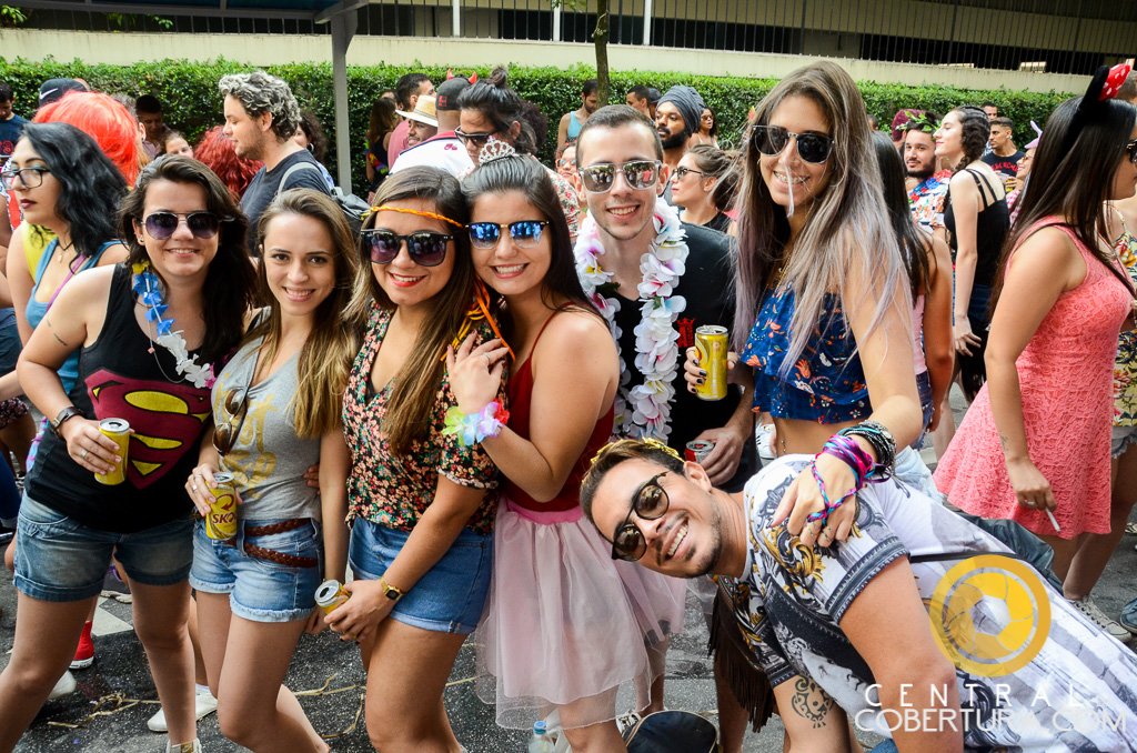 Bloco Agrada Gregos 2016