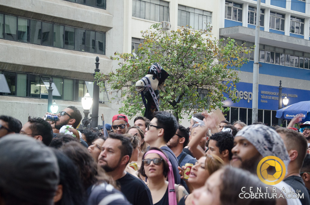 Bloco Quero Morrer Amigo do Metallica E Desmanche