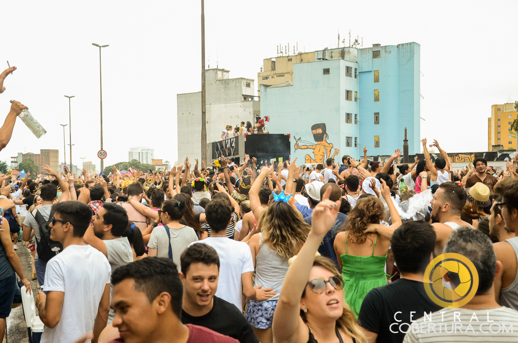 Bloco Agrada Gregos 2016